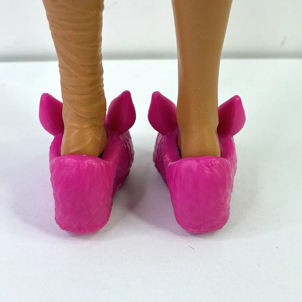 Draculaura Creepover Party Pink Bat Slippers Monster High Doll G3